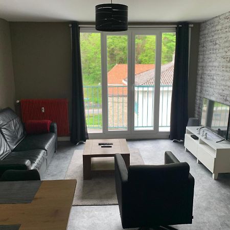 Appartement Tout Confort Dans Une Residence Calme Givet Εξωτερικό φωτογραφία
