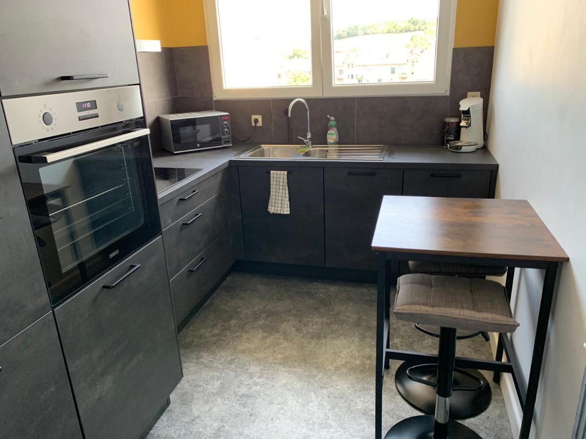 Appartement Tout Confort Dans Une Residence Calme Givet Εξωτερικό φωτογραφία