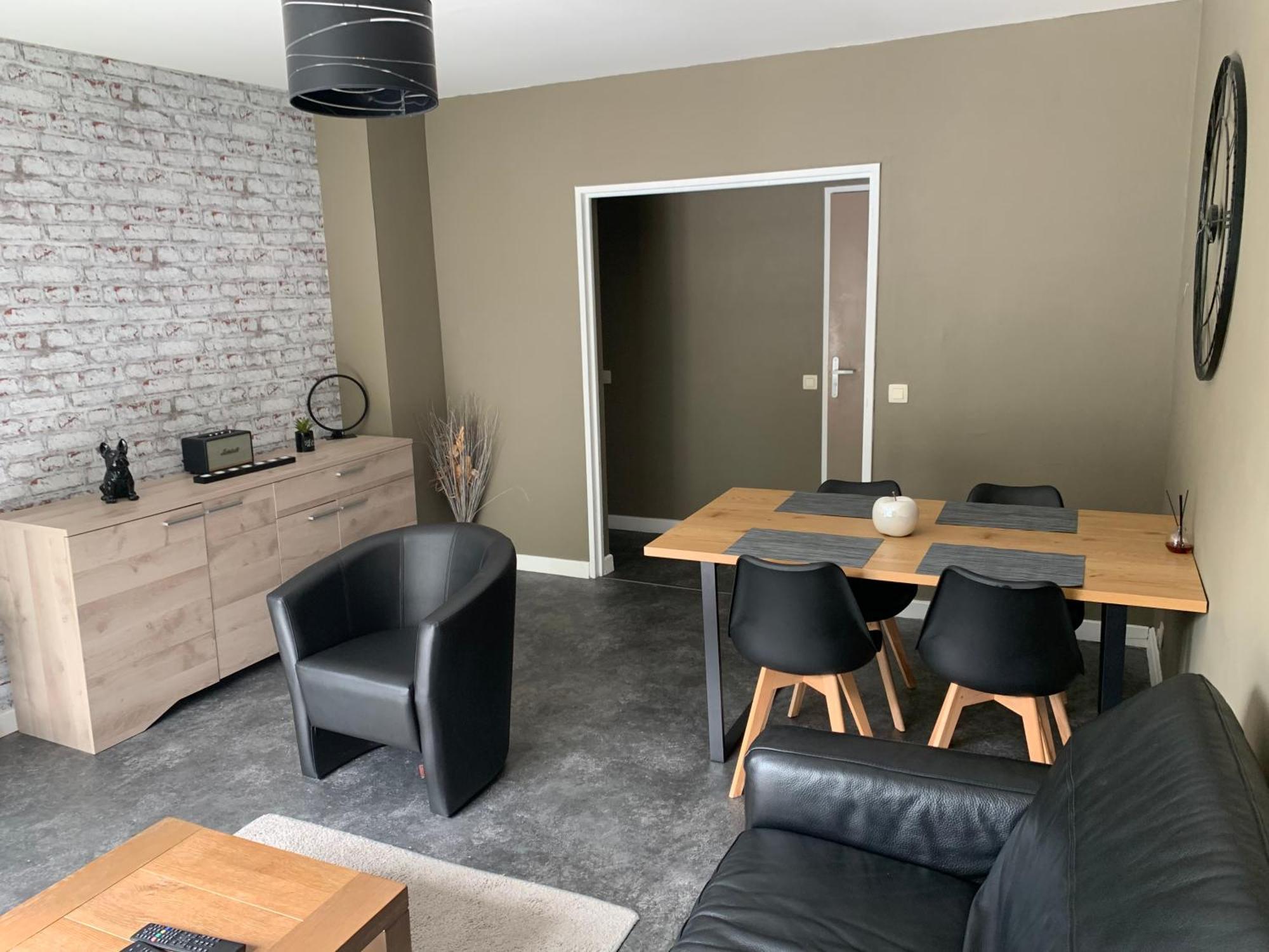 Appartement Tout Confort Dans Une Residence Calme Givet Εξωτερικό φωτογραφία